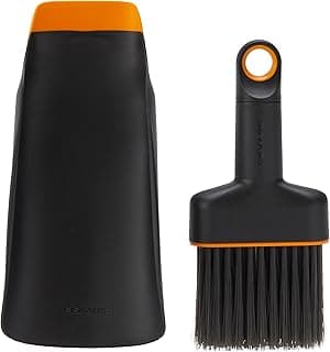 Fiskars Planting Soil Scoop & Brush Set, Dual-Sided Tool for Indoor Digging & Cleanup, Narrow Rigid End & Flexible Dustpan for Potting, Sof...